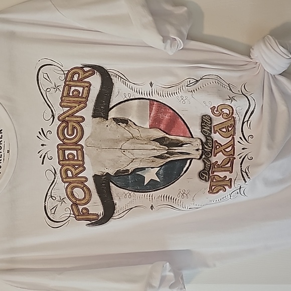 FOREIGNER band tee by goody two sleeves  x Maurice's white ss graphic, Size XXL - Picture 11 of 11